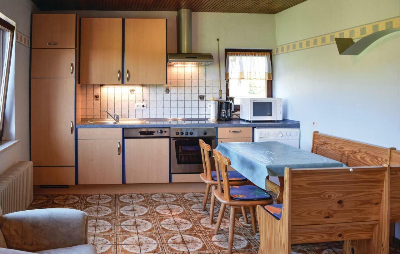 Cozy Home In Sellerich With Kitchen Εξωτερικό φωτογραφία